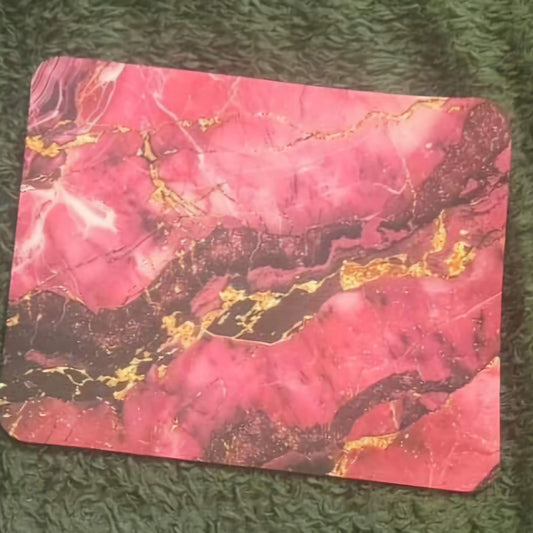 Pink marble effect mouse mat